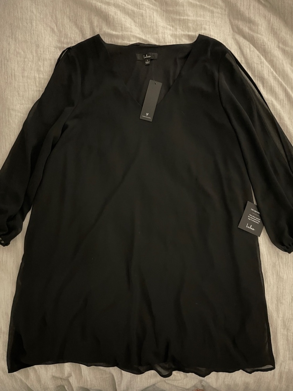 Lulu's Black V-Neck Shift Dress